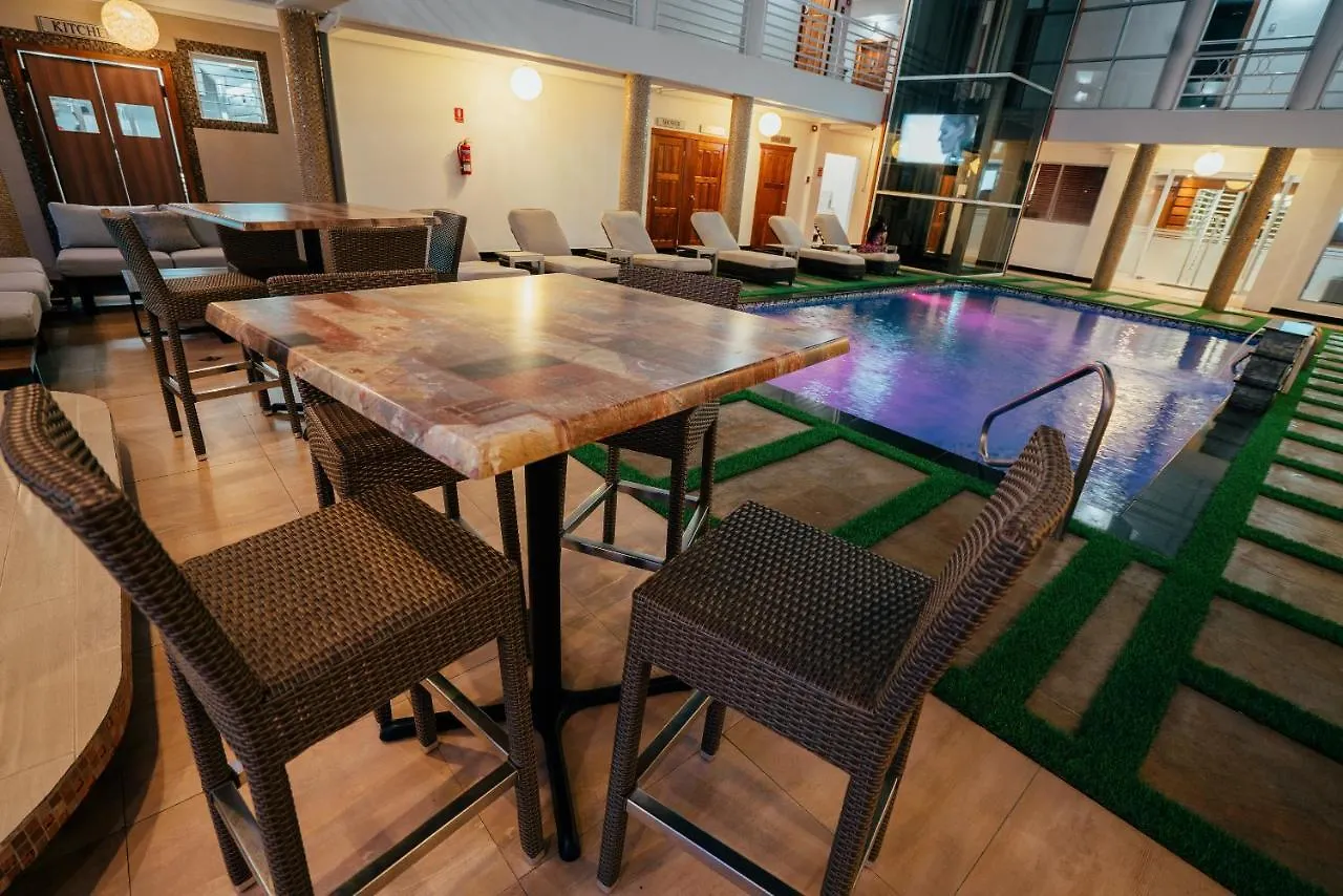 Runway Hotel Piarco